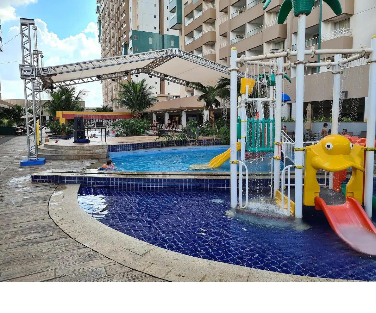 Olimpia Park Resort O Mais Divertido Resort Em Frente Ao Thermas Dos Laranjais - Pague Em Ate 12 Vezes Zewnętrze zdjęcie